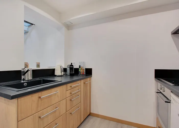 8th Super - Haussmann Párizs